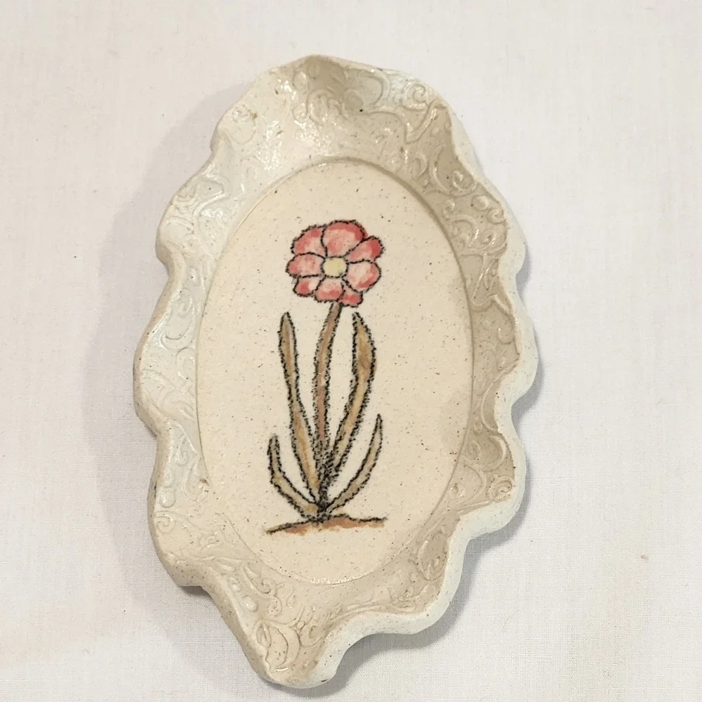 Studio Pottery‎ AG Signed Ceramic Trinket Dish Pink Flower Scalloped Cream 5